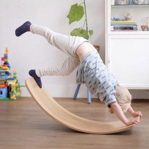 Planche d'équilibre pour enfants, [bois naturel] planche oscillante pour enfants en bas âge, jouet d'apprentissage Montessori à extrémité ouverte, cadeaux pour garçons et filles de 3 4 5 6 7 8 ans, cadeaux d'anniversaire et de Noël