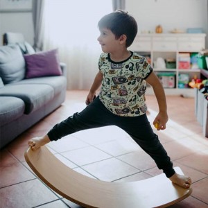 Balance Board Kids, [Madeira natural] Wobble Board para crianças, brinquedo de aprendizagem Montessori aberto, presentes para 3 4 5 6 7 8 anos de idade, meninos, meninas, crianças, aniversário e meias de Natal