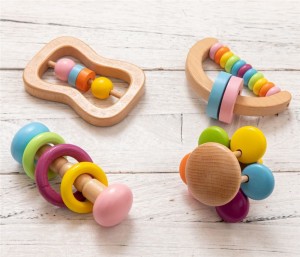 4 szt. Organiczne kolorowe grzechotki dla niemowląt zestaw bezpiecznej żywności klasy drewnianej grzechotka smoczek bransoletka zestaw gryzaków Montessori zabawka dla malucha wielokolorowe